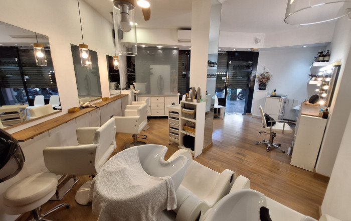 Traspaso - Peluquerias y Estetica -
Barcelona - Eixample Derecho