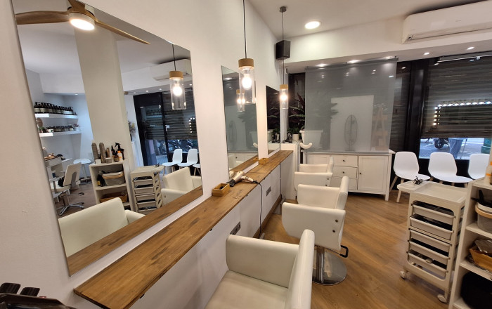 Traspaso - Peluquerias y Estetica -
Barcelona - Eixample Derecho
