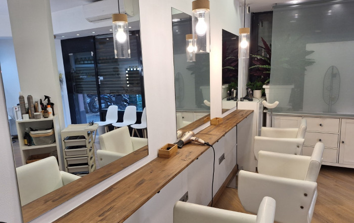 Traspaso - Peluquerias y Estetica -
Barcelona - Eixample Derecho