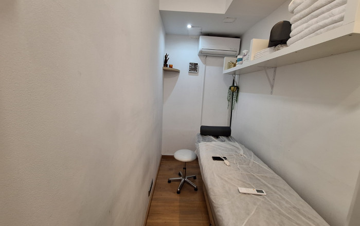 Traspaso - Peluquerias y Estetica -
Barcelona - Eixample Derecho