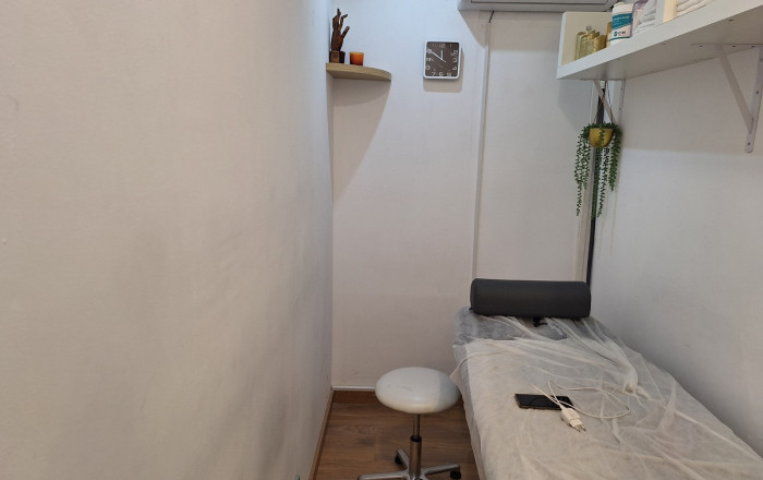 Traspaso - Peluquerias y Estetica -
Barcelona - Eixample Derecho