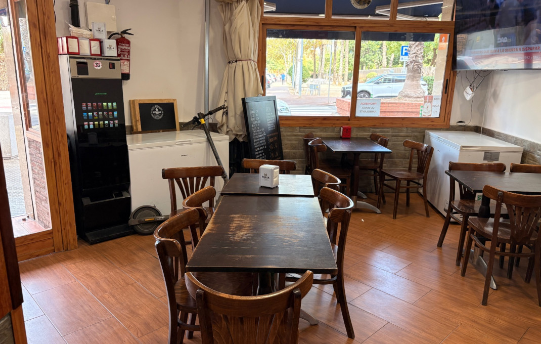 Traspaso - Bar-Cafeteria -
El Prat de Llobregat
