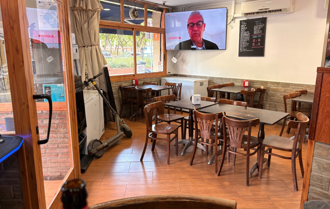 Traspaso - Bar-Cafeteria -
El Prat de Llobregat
