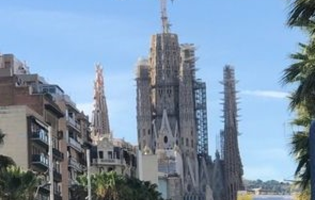 Venta - Local comercial -
Barcelona - Sagrada familia