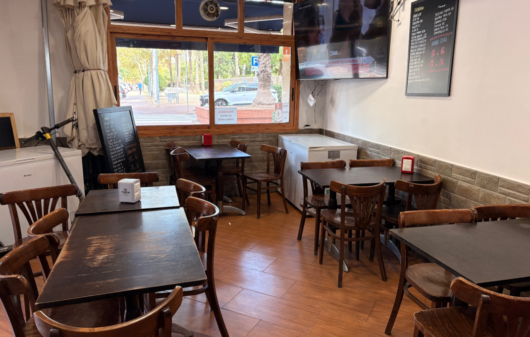 Traspaso - Bar-Cafeteria -
El Prat de Llobregat