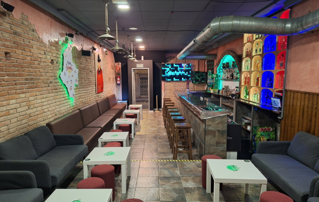 Traspaso - Bar Copas Musical -
Barcelona - Sarria-Sant Gervasi