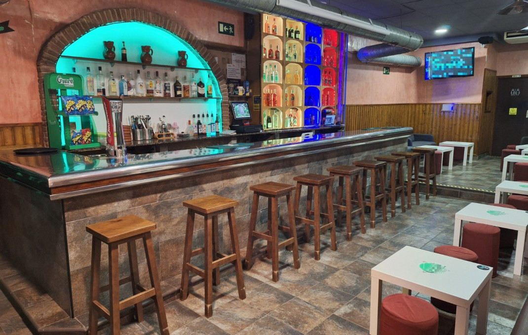 Traspaso - Bar Copas Musical -
Barcelona - Sarria-Sant Gervasi