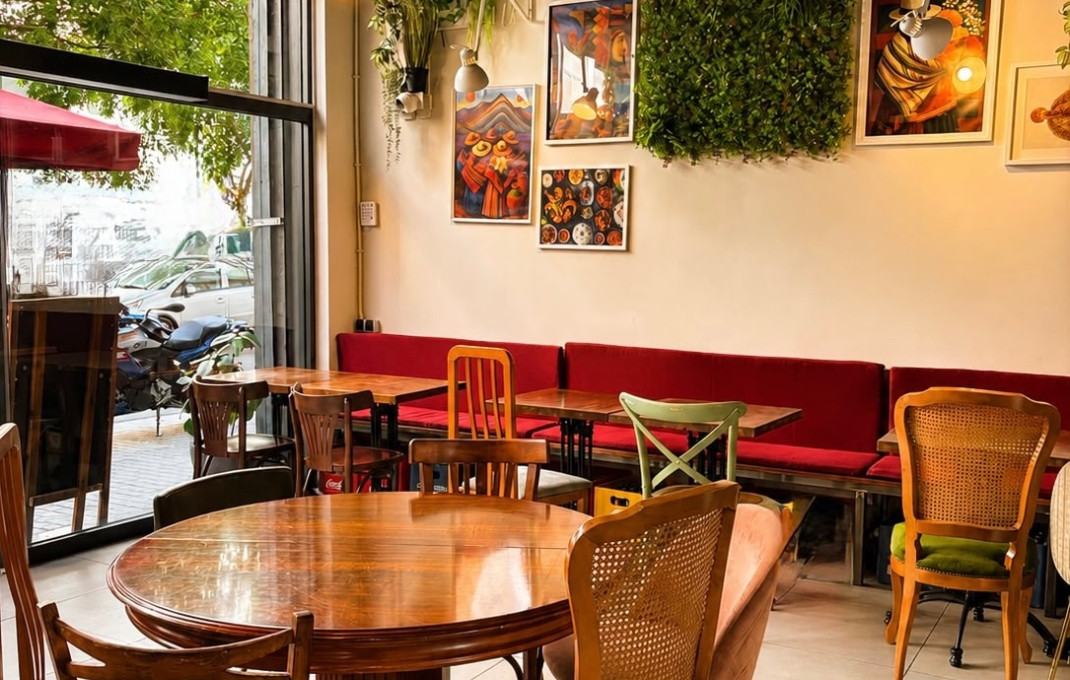 Transfert - Bar Restaurante -
Barcelona - Sants