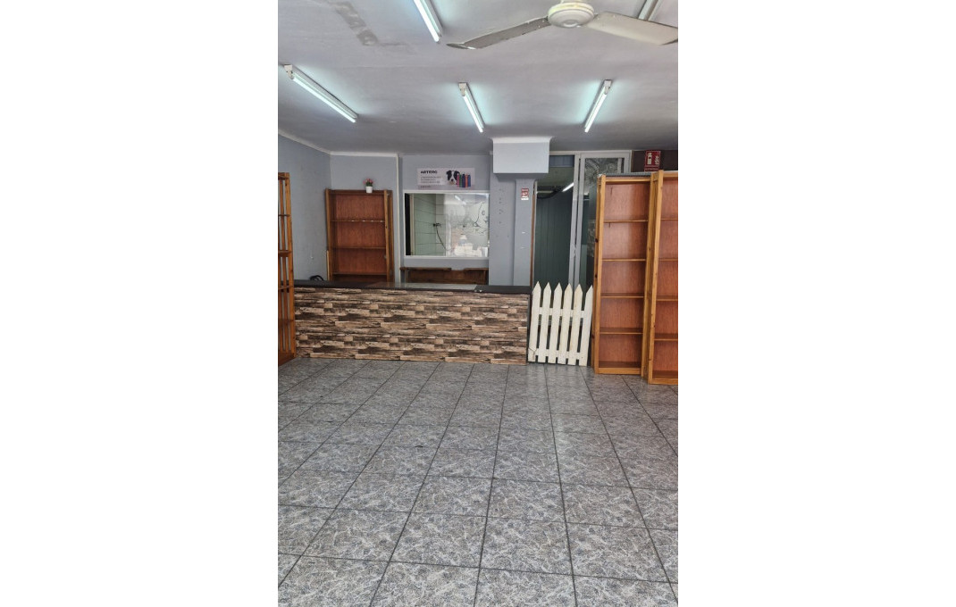 Revente - Local comercial -
Sant Feliu