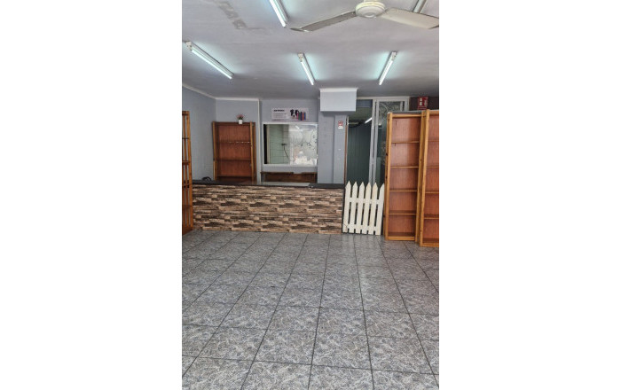 Revente - Local comercial -
Sant Feliu