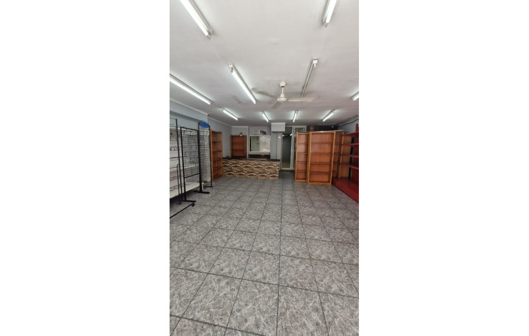 Revente - Local comercial -
Sant Feliu
