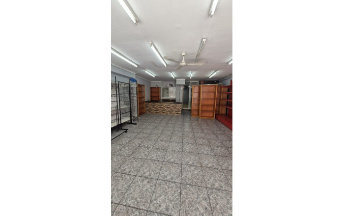 Revente - Local comercial -
Sant Feliu