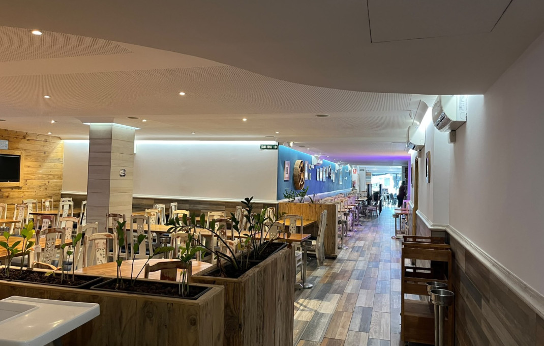 Transfert - Bar Restaurante -
Barcelona - Ciutat Vella