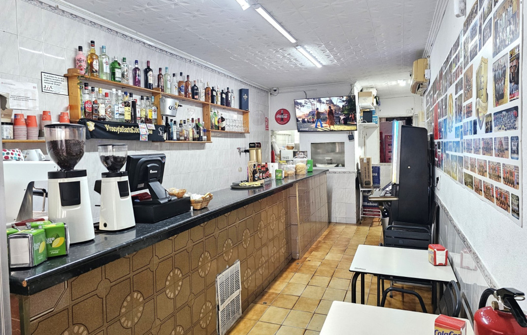 Traspaso - Licencia C2 -
Barcelona - Santa Coloma De Gramanet