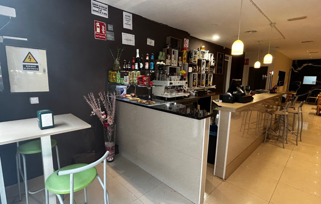 Traspaso - Bar-Cafeteria -
Sant Feliu