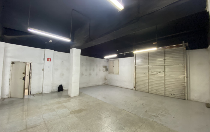 Sale - Local comercial -
Barcelona - Sant Martí