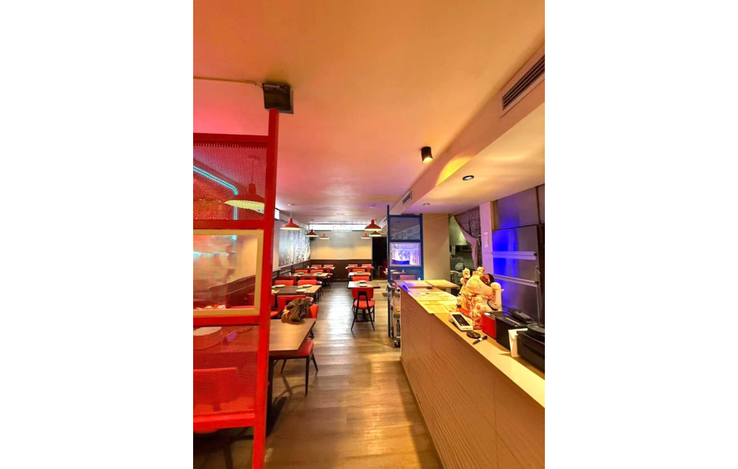 Traspaso - Restaurante -
Barcelona - Sant Martí