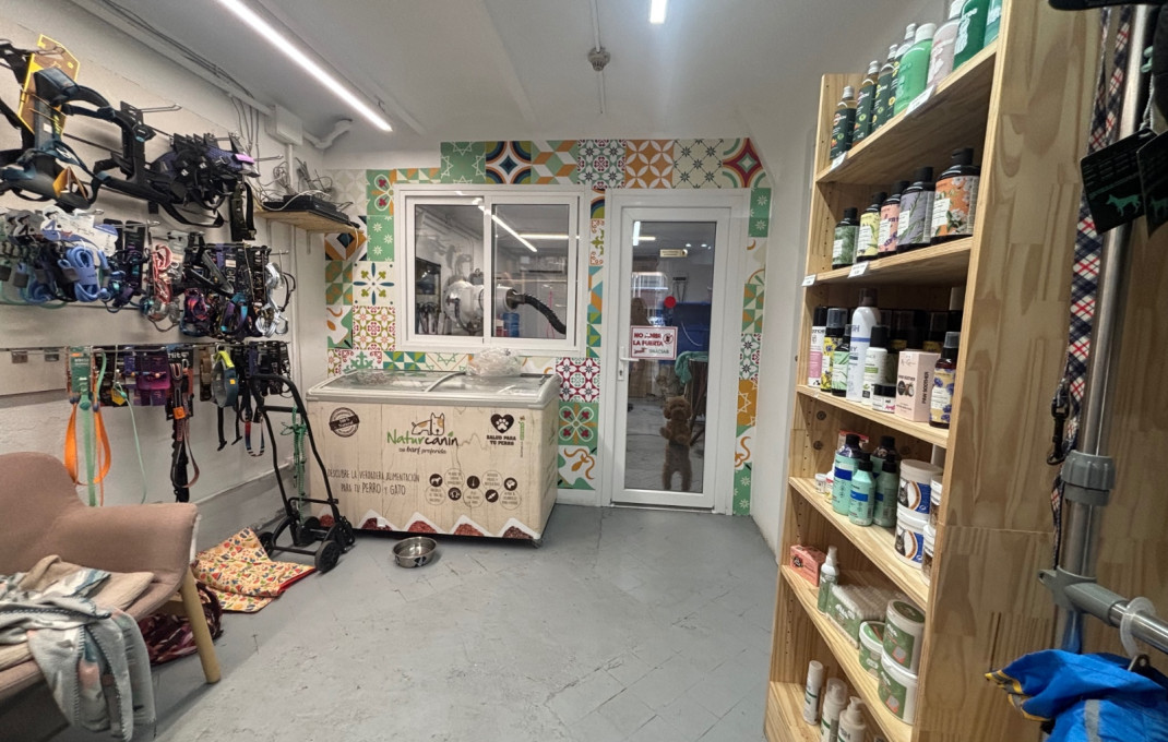 Traspaso - Tiendas -
Barcelona - Eixample Izquierdo