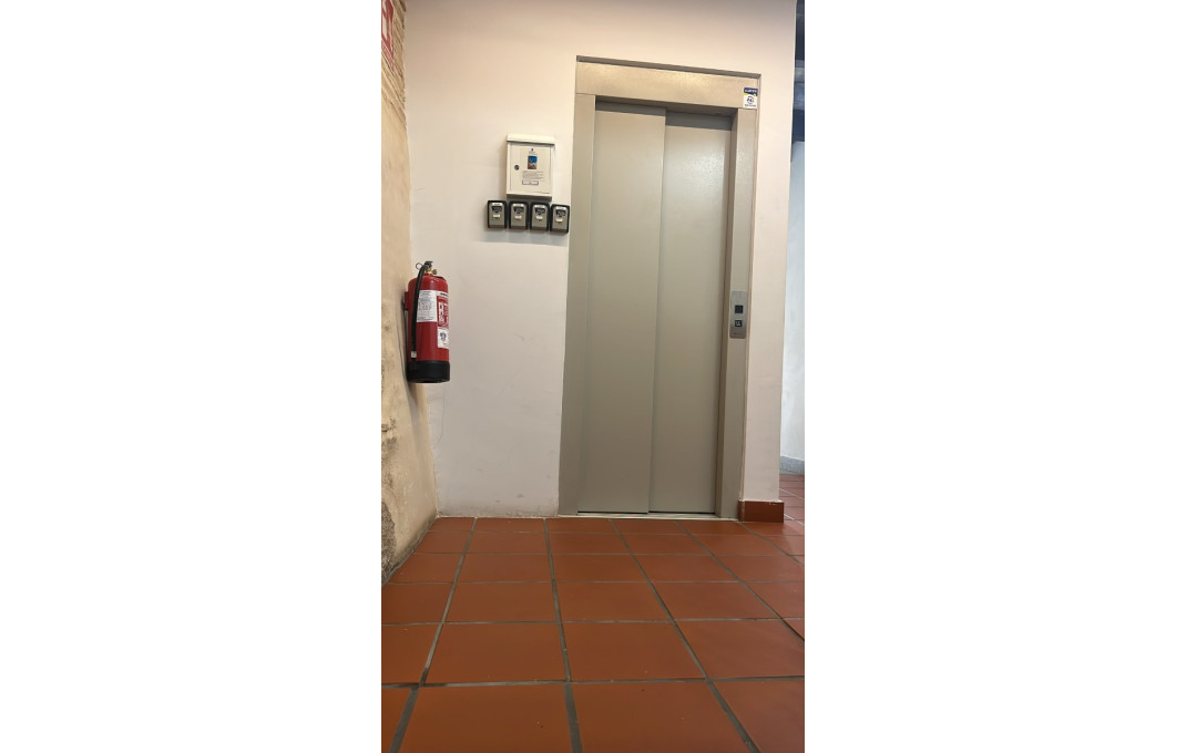 Venta - Apartahotel  -
Toledo
