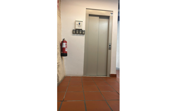 Venta - Apartahotel  -
Toledo