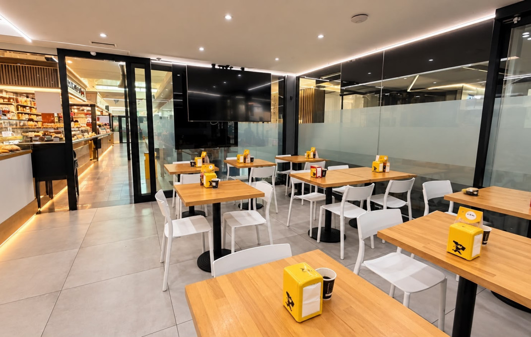 Traspaso - Cafeteria -
Barcelona - Les corts