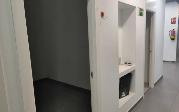 Venta - Local comercial -
Badalona - La Salut