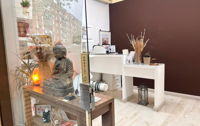 Traspaso - Peluquerias y Estetica -
Mataró - Via Europa - Parque Central