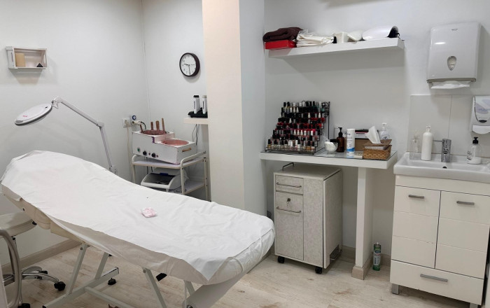 Traspaso - Peluquerias y Estetica -
Mataró - Via Europa - Parque Central