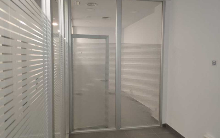 Venta - Local comercial -
Badalona - La Salut