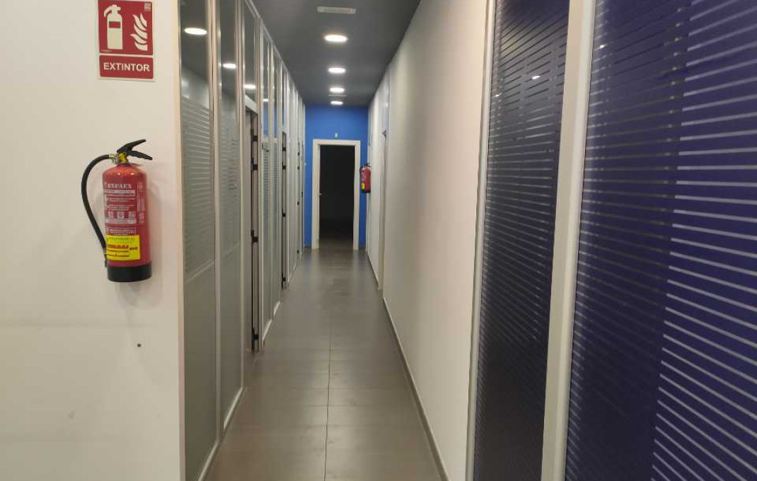 Venta - Local comercial -
Badalona - La Salut