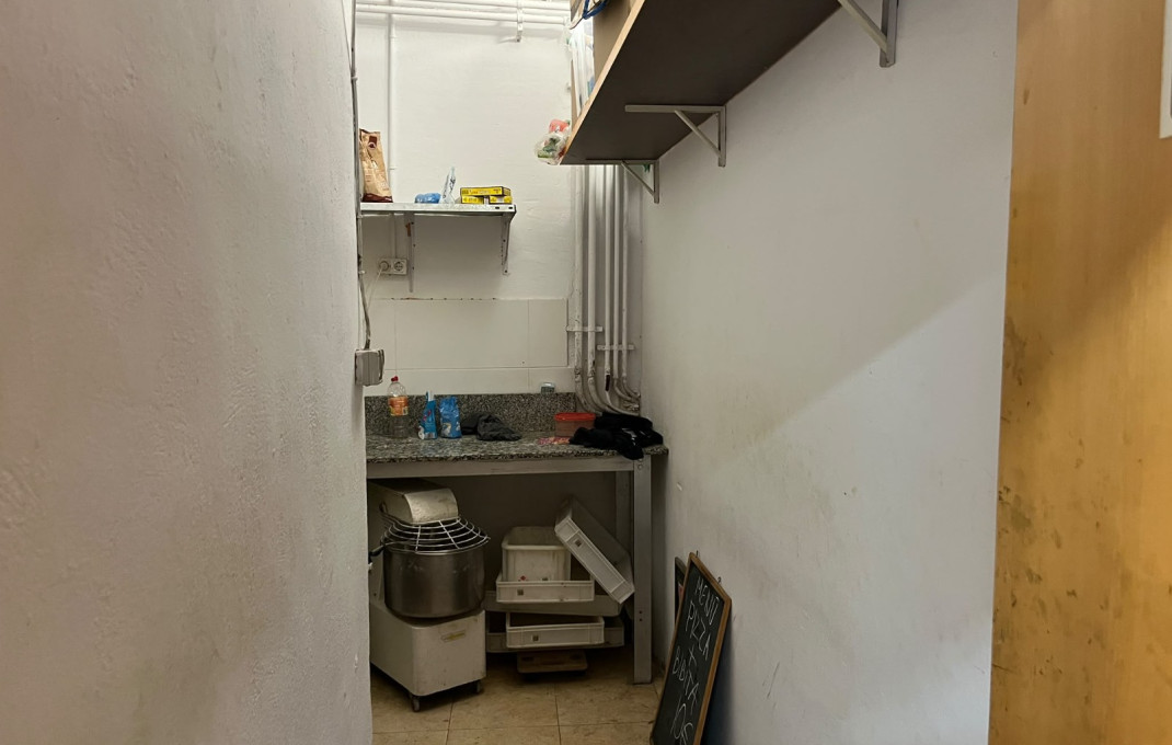 Traspaso - Take Away -
Barcelona - Horta