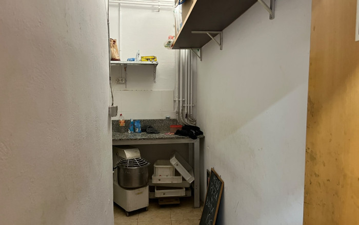 Traspaso - Take Away -
Barcelona - Horta