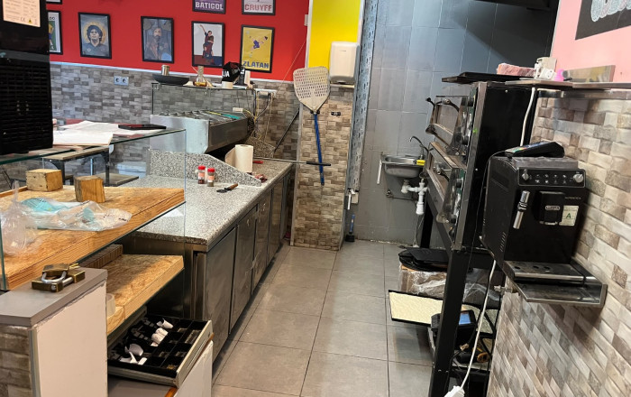 Traspaso - Take Away -
Barcelona - Horta