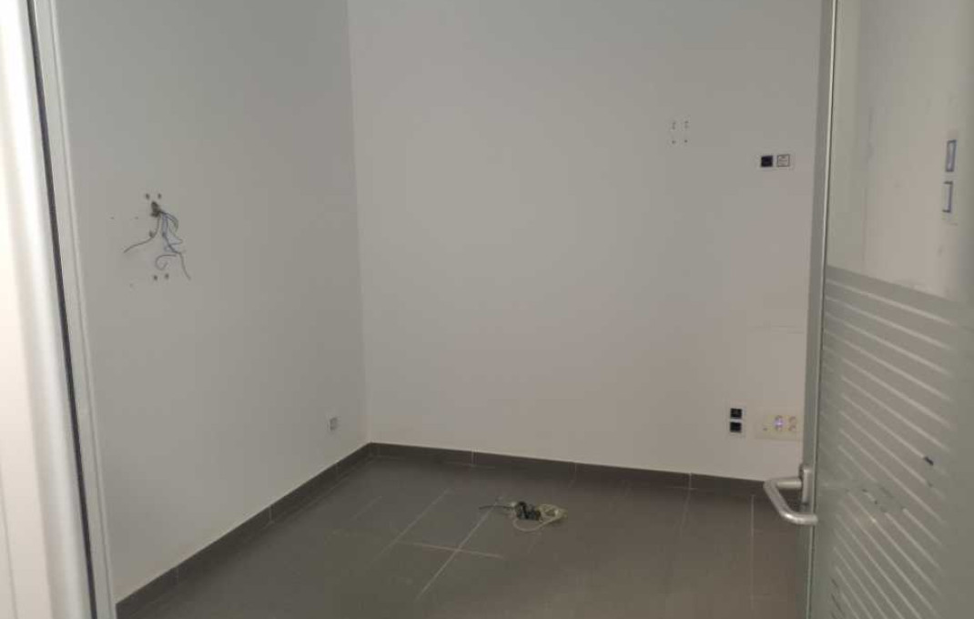 Venta - Local comercial -
Badalona - La Salut