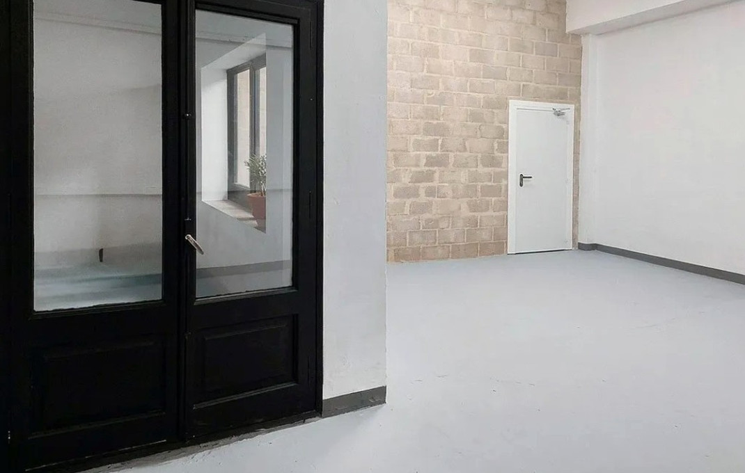 Venta - Local comercial -
Horta - Guinardó