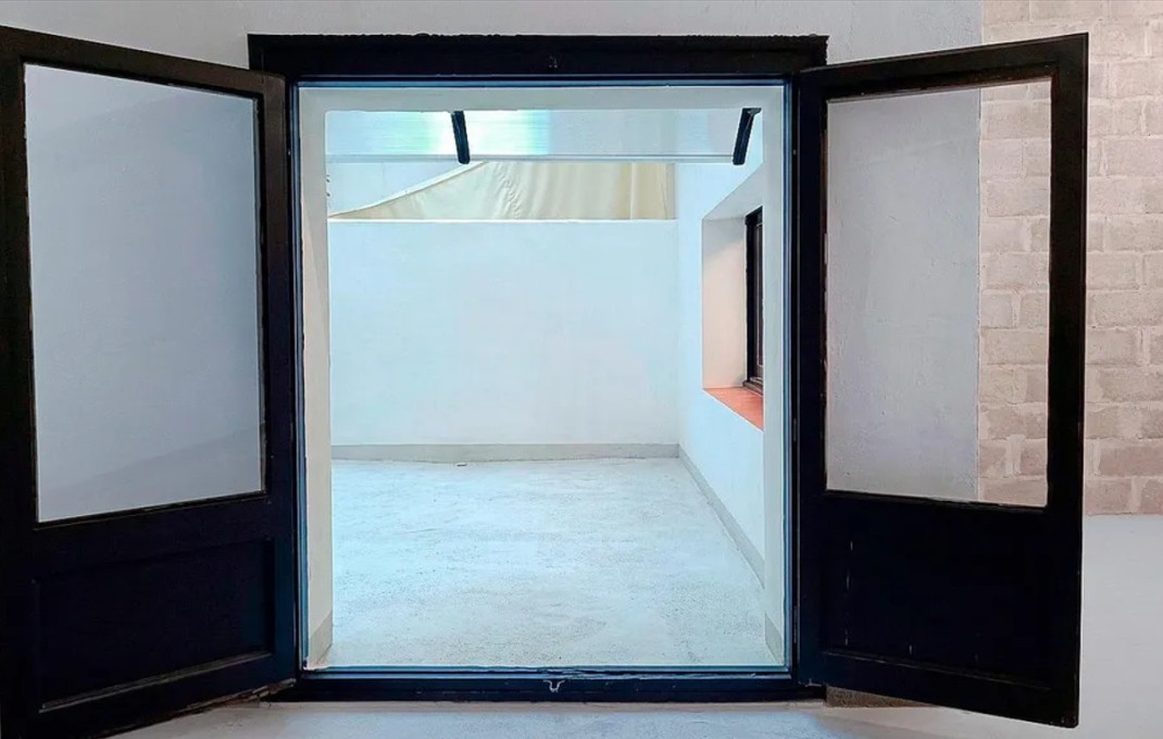 Venta - Local comercial -
Horta - Guinardó