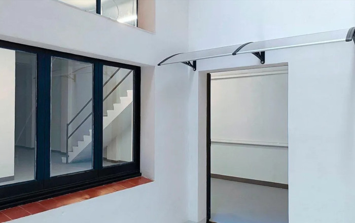 Venta - Local comercial -
Horta - Guinardó