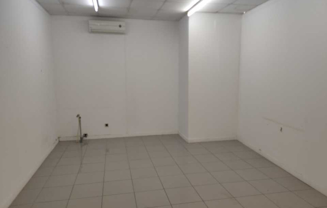 Venta - Local comercial -
Badalona - La Salut