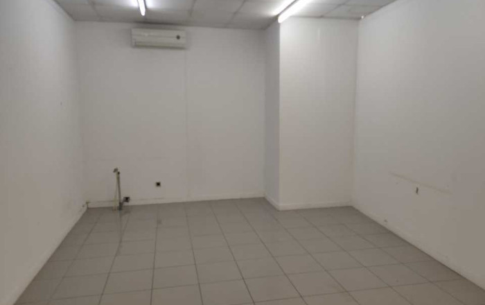 Venta - Local comercial -
Badalona - La Salut