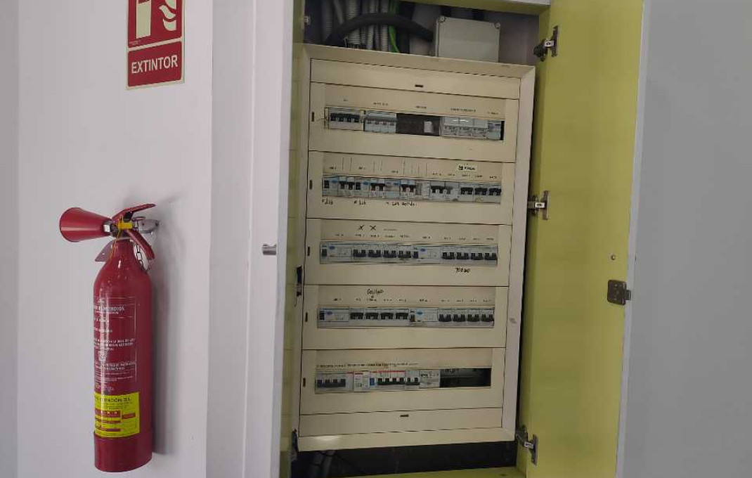 Venta - Local comercial -
Badalona - La Salut