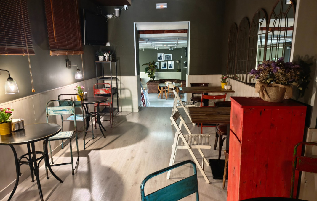 Traspaso - Bar Restaurante -
Barcelona - Les corts
