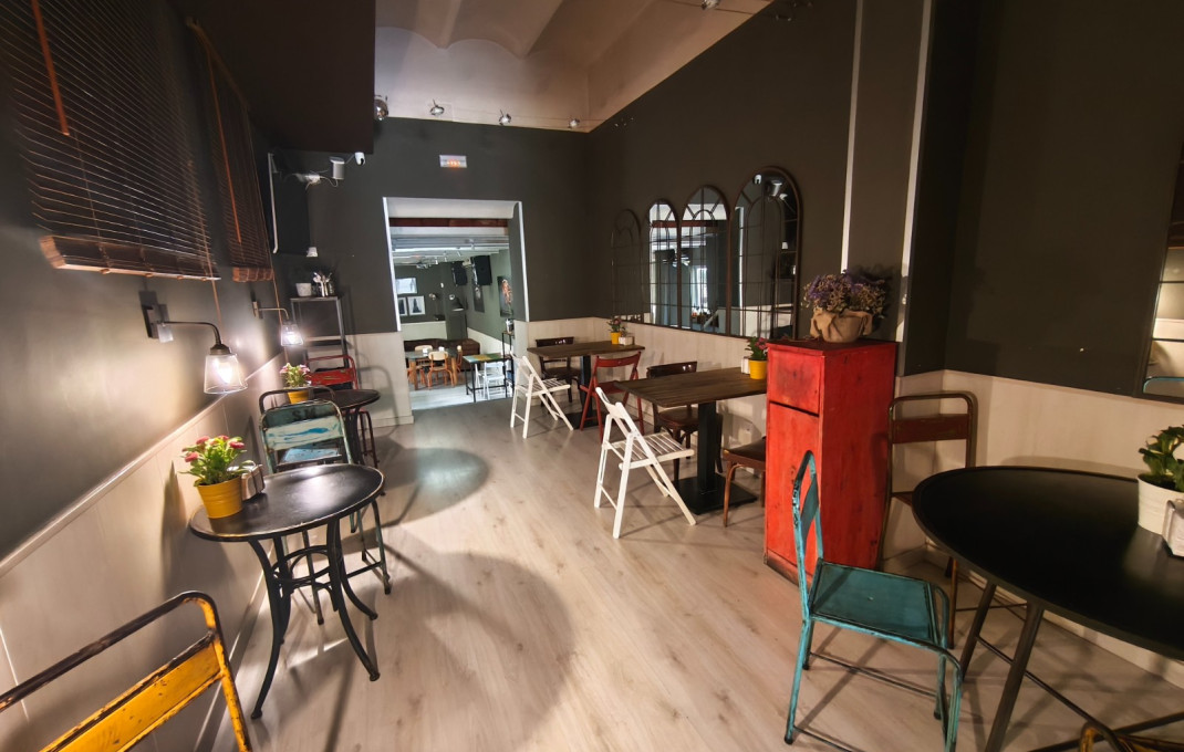 Traspaso - Bar Restaurante -
Barcelona - Les corts