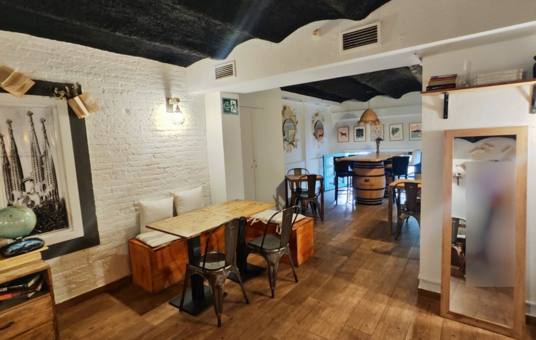 Transfer - Restaurant -
Barcelona - Sagrada familia
