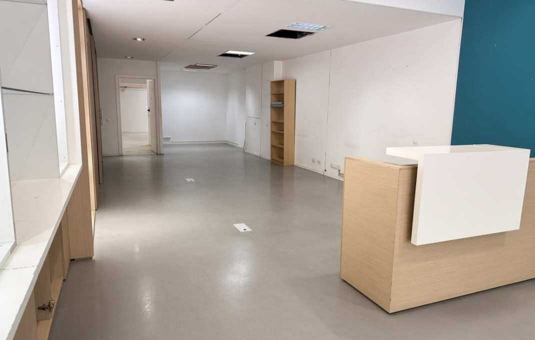 Rental - Local comercial -
Mataró - Via Europa - Parque Central