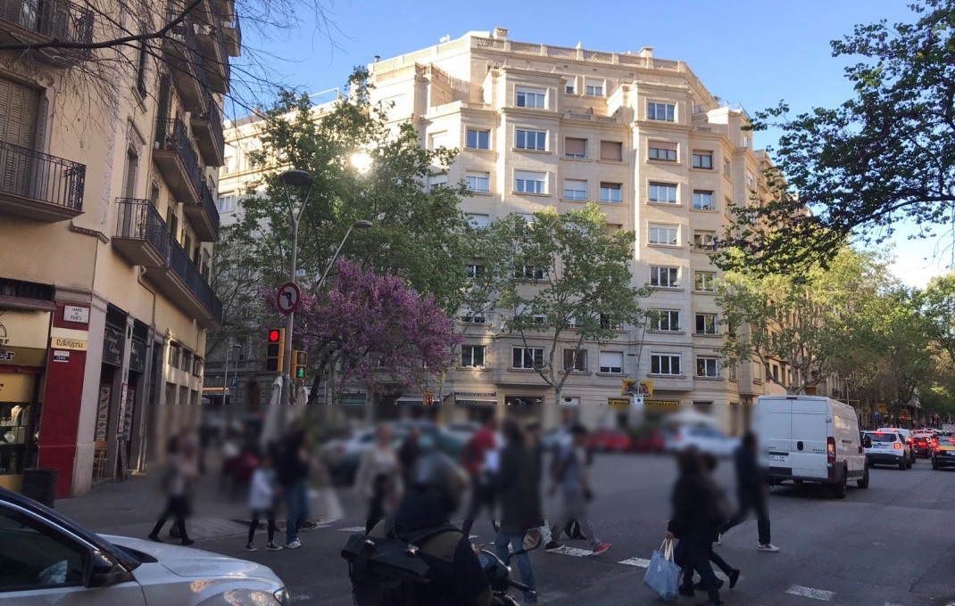Traspaso - Peluquerias y Estetica -
Barcelona - Eixample
