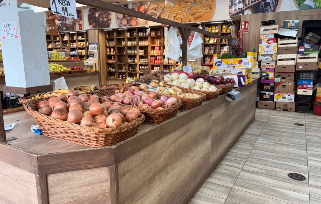 Traspaso - Tienda Alimentacion  -
Castellbisbal
