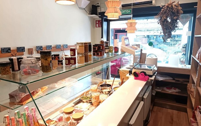 Traspaso - Tienda Alimentacion  -
Castelldefels