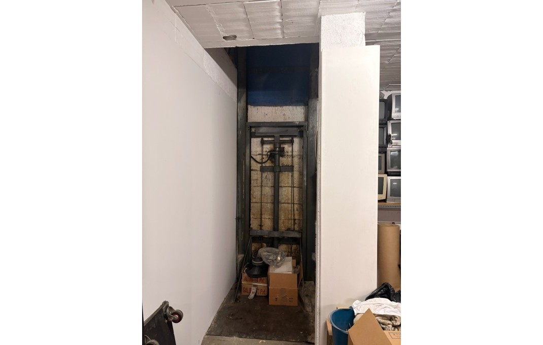 Venta - Local comercial -
Sant Boi de Llobregat