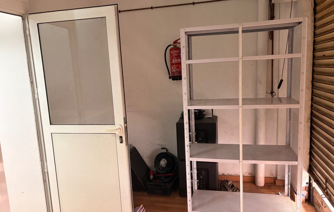 Venta - Local comercial -
Sant Boi de Llobregat