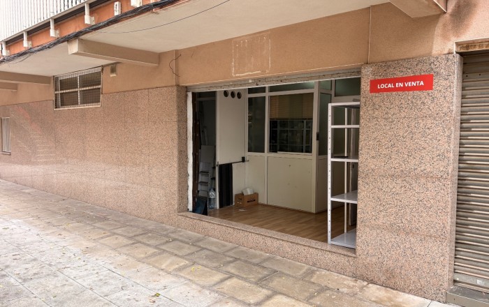 Venta - Local comercial -
Sant Boi de Llobregat